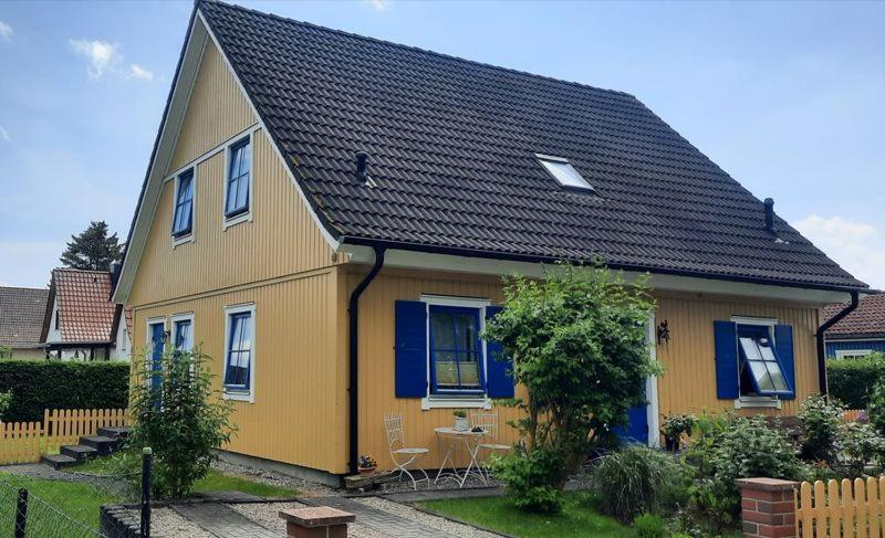 Lindow Ruegen Apartamento Putbus Exterior foto